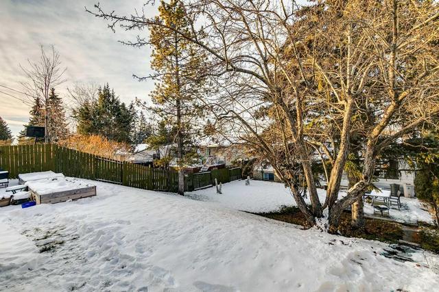 404 Queensland Road Se, House detached with 4 bedrooms, 2 bathrooms and 2 parking in Calgary AB | Image 21