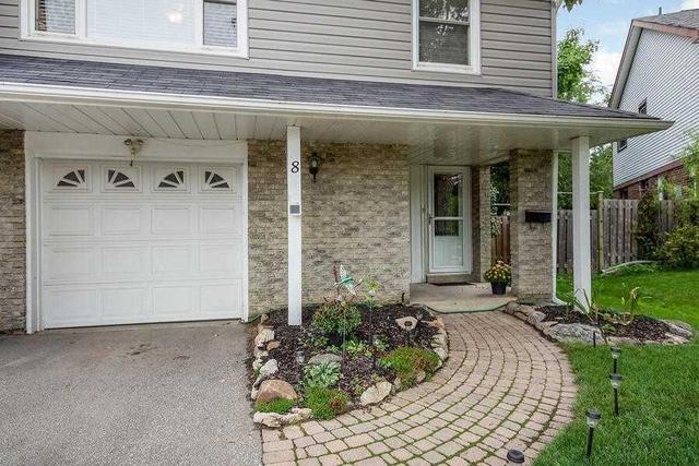 8 Brighton Pl, House semidetached with 3 bedrooms, 2 bathrooms and 2 parking in Brampton ON | Image 2