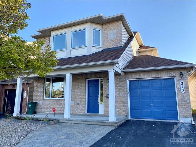 218 Highpointe Crescent, House detached with 3 bedrooms, 3 bathrooms and 2 parking in Ottawa ON | Image 1