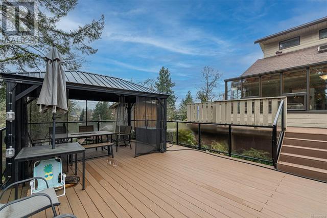 2520 Duncan Lane, House detached with 5 bedrooms, 5 bathrooms and 2 parking in Langford BC | Image 50