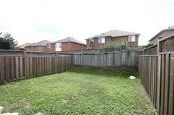 11 Kimberley Cres, Townhouse with 3 bedrooms, 2 bathrooms and 2 parking in Brampton ON | Image 16