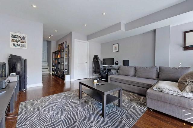 1b Bowsprit Ave, House semidetached with 3 bedrooms, 3 bathrooms and 2 parking in Toronto ON | Image 31