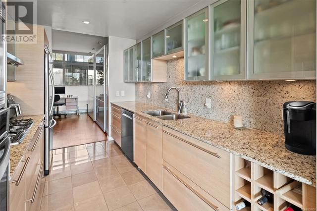 Well appointed kitchen | Image 11