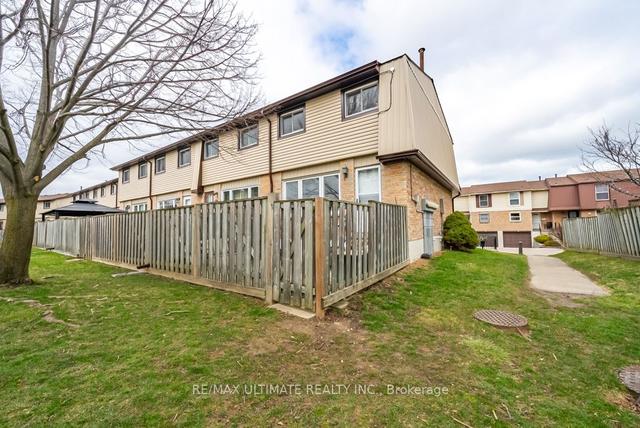 126 - 10 Angus Rd, Townhouse with 3 bedrooms, 3 bathrooms and 2 parking in Hamilton ON | Image 22