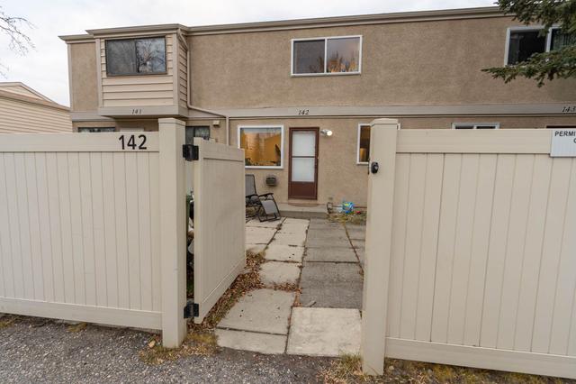 142 - 2319 56 Street Ne, Home with 3 bedrooms, 1 bathrooms and 1 parking in Calgary AB | Image 34
