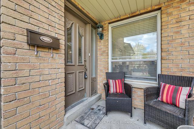 81 Greenbelt Cres, House detached with 3 bedrooms, 3 bathrooms and 5 parking in Richmond Hill ON | Image 23