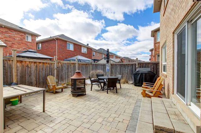 20 Tawnberry Circ, House detached with 4 bedrooms, 3 bathrooms and 5 parking in Brampton ON | Image 31