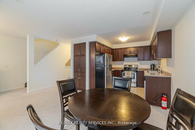 35 Nearco Cres, House attached with 2 bedrooms, 2 bathrooms and 2 parking in Oshawa ON | Image 4