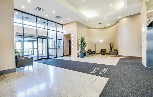 Uph110 - 797 Don Mills Rd, Condo with 1 bedrooms, 2 bathrooms and 1 parking in Toronto ON | Image 3