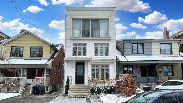 158 Northcliffe Blvd, House detached with 6 bedrooms, 5 bathrooms and 6 parking in Toronto ON | Image 1