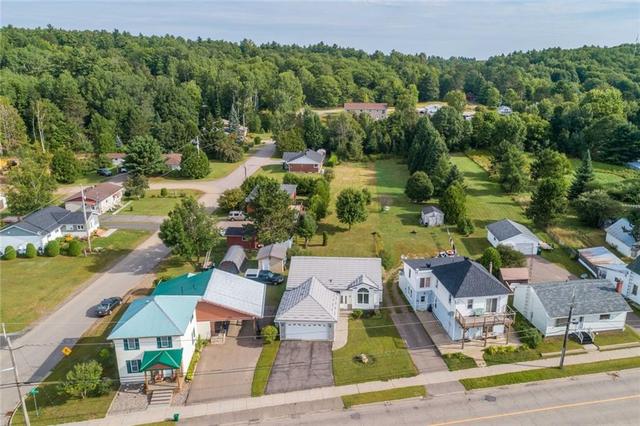 118 Siberia Road, House detached with 2 bedrooms, 2 bathrooms and 3 parking in Madawaska Valley ON | Image 25
