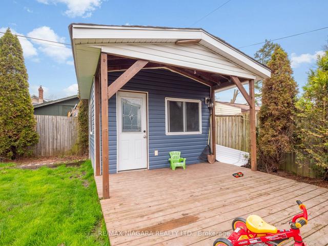 221 Beatrice St, House detached with 3 bedrooms, 3 bathrooms and 3 parking in Welland ON | Image 17