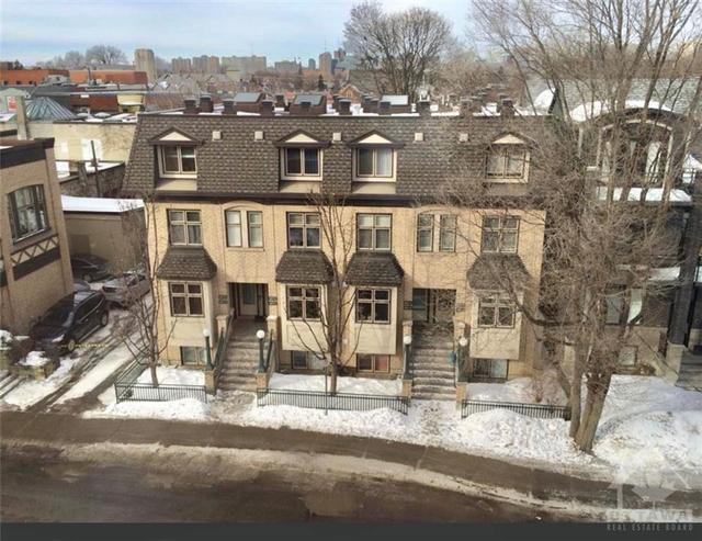 d - 107 Third Avenue, House attached with 2 bedrooms, 1 bathrooms and 1 parking in Ottawa ON | Image 2