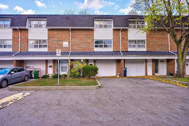 63 - 92 Trailridge Cres, Townhouse with 3 bedrooms, 3 bathrooms and 2 parking in Toronto ON | Image 1