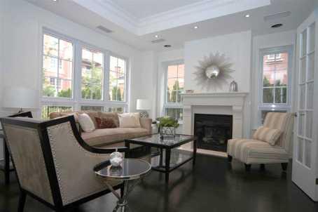 th 11 - 21 Burkebrook Pl, Townhouse with 3 bedrooms, 3 bathrooms and 2 parking in Toronto ON | Image 3