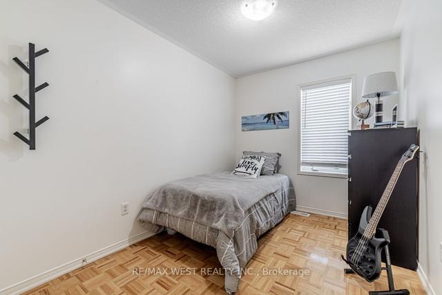 th18 - 375 Cook Rd, Townhouse with 3 bedrooms, 2 bathrooms and 3 parking in Toronto ON | Image 18