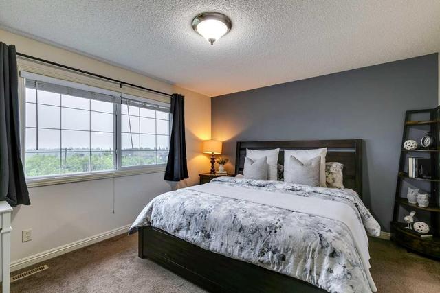 304 Everbrook Way Sw, House detached with 4 bedrooms, 3 bathrooms and 4 parking in Calgary AB | Image 25