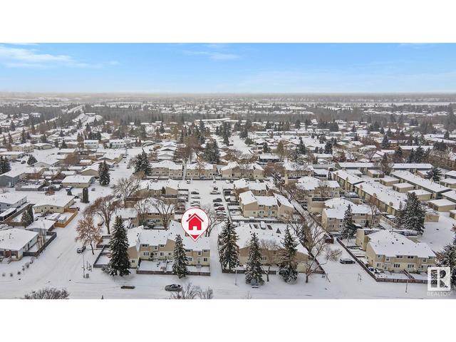 9f Clareview Vg Nw, House attached with 3 bedrooms, 1 bathrooms and 1 parking in Edmonton AB | Image 35