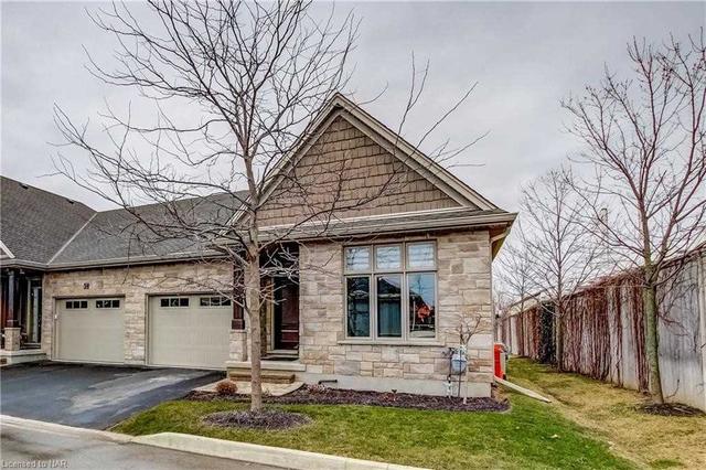 32 Sandalwood Common, Townhouse with 2 bedrooms, 3 bathrooms and 2 parking in St. Catharines ON | Image 1