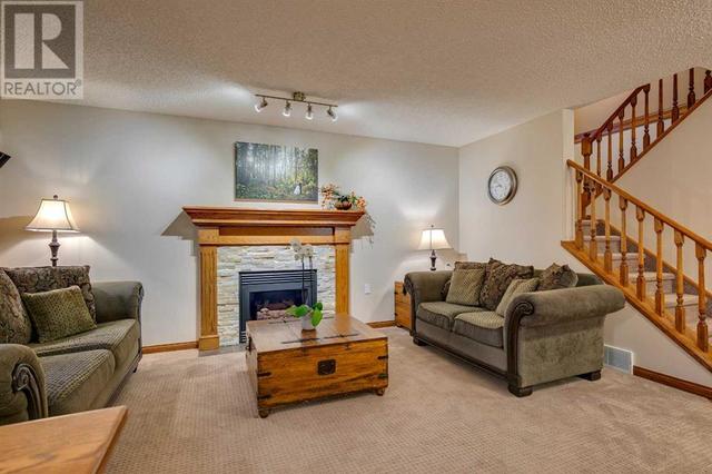 238 Douglas Ridge Place Se, House detached with 4 bedrooms, 3 bathrooms and 4 parking in Calgary AB | Image 14