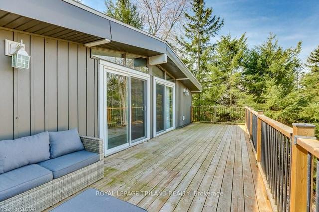 5459 Lake Valley Grove Rd, House detached with 5 bedrooms, 2 bathrooms and 5 parking in Lambton Shores ON | Image 27
