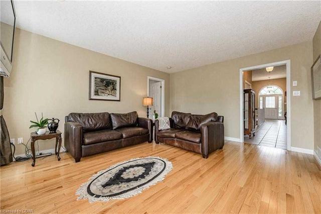 8 Elderberry Crt, House detached with 1 bedrooms, 3 bathrooms and 6 parking in Guelph ON | Image 22