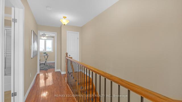 24 Aztec Crt, House detached with 3 bedrooms, 3 bathrooms and 6 parking in Hamilton ON | Image 10