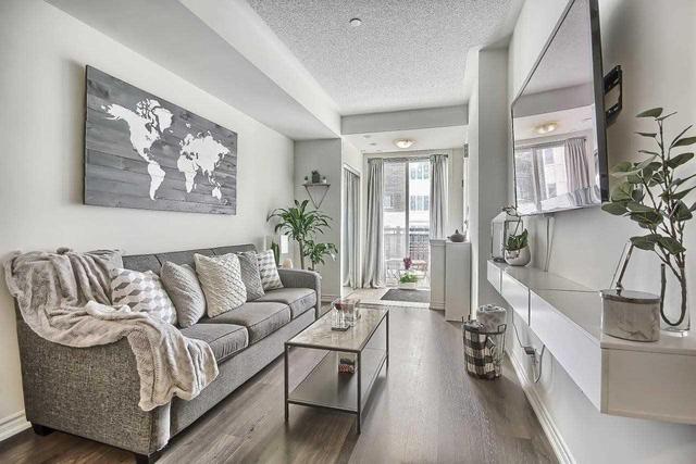 30 - 70 Eastwood Park Gdns, Townhouse with 1 bedrooms, 1 bathrooms and 1 parking in Toronto ON | Image 4