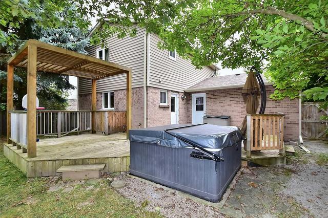 290 Manchester Dr, House detached with 3 bedrooms, 3 bathrooms and 4 parking in Newmarket ON | Image 20