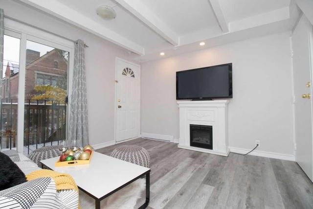 4 - 390 George St, Townhouse with 3 bedrooms, 1 bathrooms and 1 parking in Toronto ON | Image 3