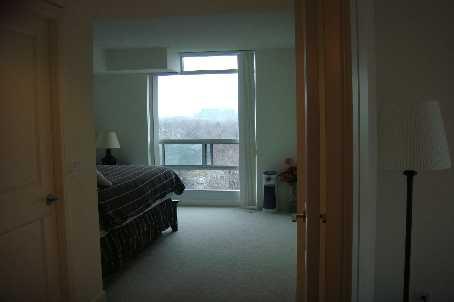 911 - 35 Bales Ave, Condo with 2 bedrooms, 2 bathrooms and 1 parking in Toronto ON | Image 7