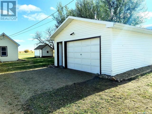 7 Joseph Street, House detached with 2 bedrooms, 1 bathrooms and null parking in Dubuc SK | Image 18
