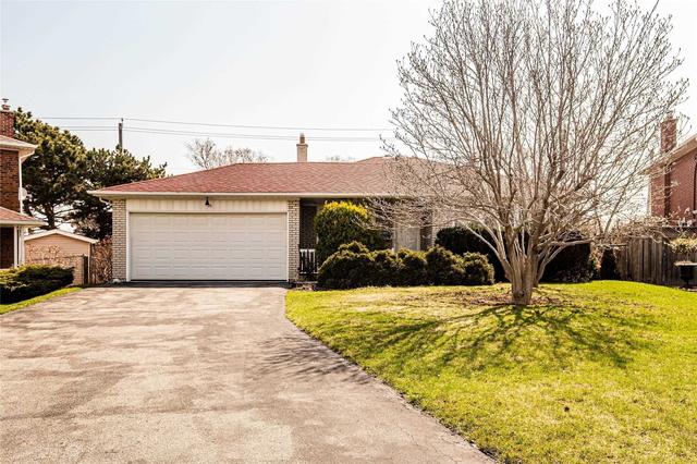 upper - 25 Oldborough Circ, House detached with 3 bedrooms, 2 bathrooms and 2 parking in Toronto ON | Card Image