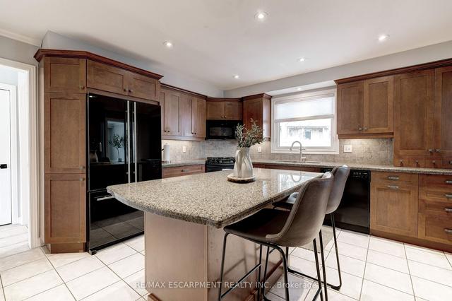 1157 Havendale Blvd, House detached with 4 bedrooms, 4 bathrooms and 4 parking in Burlington ON | Image 2