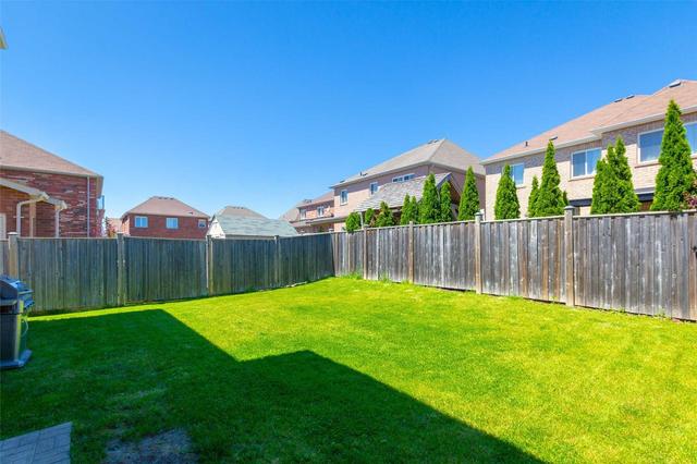1004 Schooling Dr, House detached with 4 bedrooms, 3 bathrooms and 2 parking in Oshawa ON | Image 20