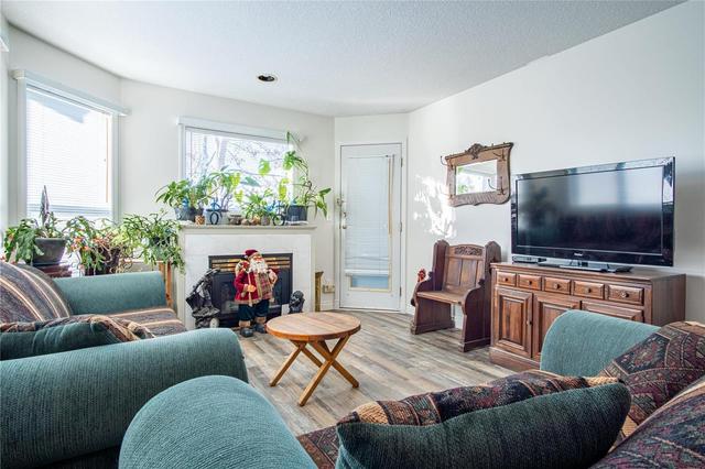 6 - 1902 46 Avenue, House attached with 2 bedrooms, 2 bathrooms and 2 parking in Vernon BC | Card Image