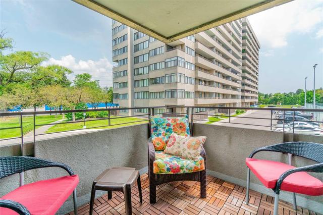 217 - 1320 Mississauga Valley Blvd, Condo with 3 bedrooms, 2 bathrooms and 1 parking in Mississauga ON | Image 8