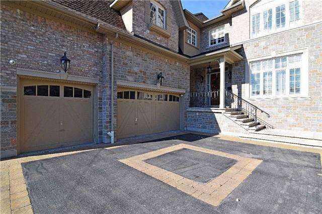 725 Queensway W, House detached with 5 bedrooms, 6 bathrooms and 6 parking in Mississauga ON | Image 2