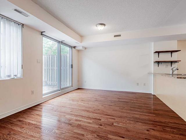 141 - 25 Turntable Cres, Townhouse with 2 bedrooms, 2 bathrooms and 1 parking in Toronto ON | Image 23