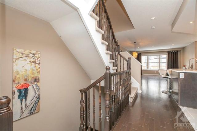 235 Gossamer Street, Townhouse with 3 bedrooms, 3 bathrooms and 3 parking in Ottawa ON | Image 4