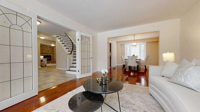227 Browning Tr, House detached with 4 bedrooms, 4 bathrooms and 6 parking in Barrie ON | Image 3