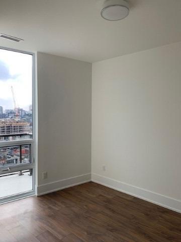 Gph 16 - 80 Vanauley St, Condo with 1 bedrooms, 1 bathrooms and 1 parking in Toronto ON | Image 2