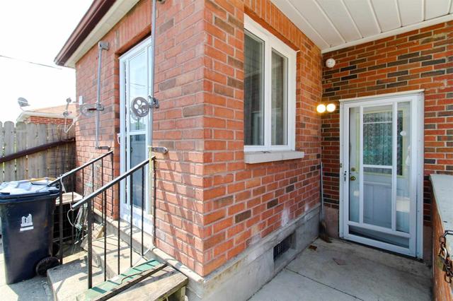 289 Nairn Ave, House detached with 2 bedrooms, 2 bathrooms and 2 parking in Toronto ON | Image 18