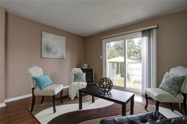 104 Pennyhill Dr, House detached with 3 bedrooms, 2 bathrooms and 3 parking in Toronto ON | Image 3
