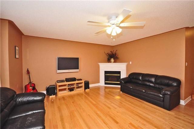 3738 Althorpe Circ, House detached with 4 bedrooms, 3 bathrooms and 4 parking in Mississauga ON | Image 8