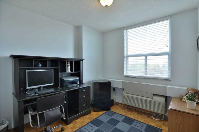 711 - 966 Inverhouse Dr, Condo with 3 bedrooms, 2 bathrooms and 1 parking in Mississauga ON | Image 11