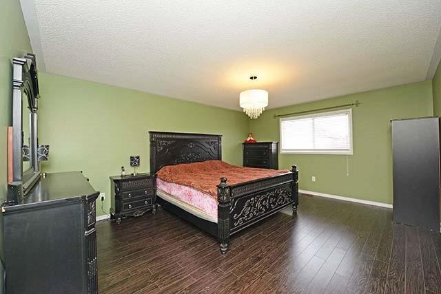 27 Culture Cres, House detached with 3 bedrooms, 3 bathrooms and 2 parking in Brampton ON | Image 13