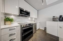 th 102 - 1815 Yonge St, Townhouse with 2 bedrooms, 2 bathrooms and 1 parking in Toronto ON | Image 2