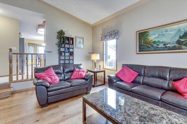 68 Kirby Street, House detached with 4 bedrooms, 3 bathrooms and 2 parking in Red Deer AB | Image 8