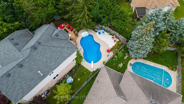 10 Whisperwood Crt, House detached with 4 bedrooms, 3 bathrooms and 4 parking in Kitchener ON | Image 16